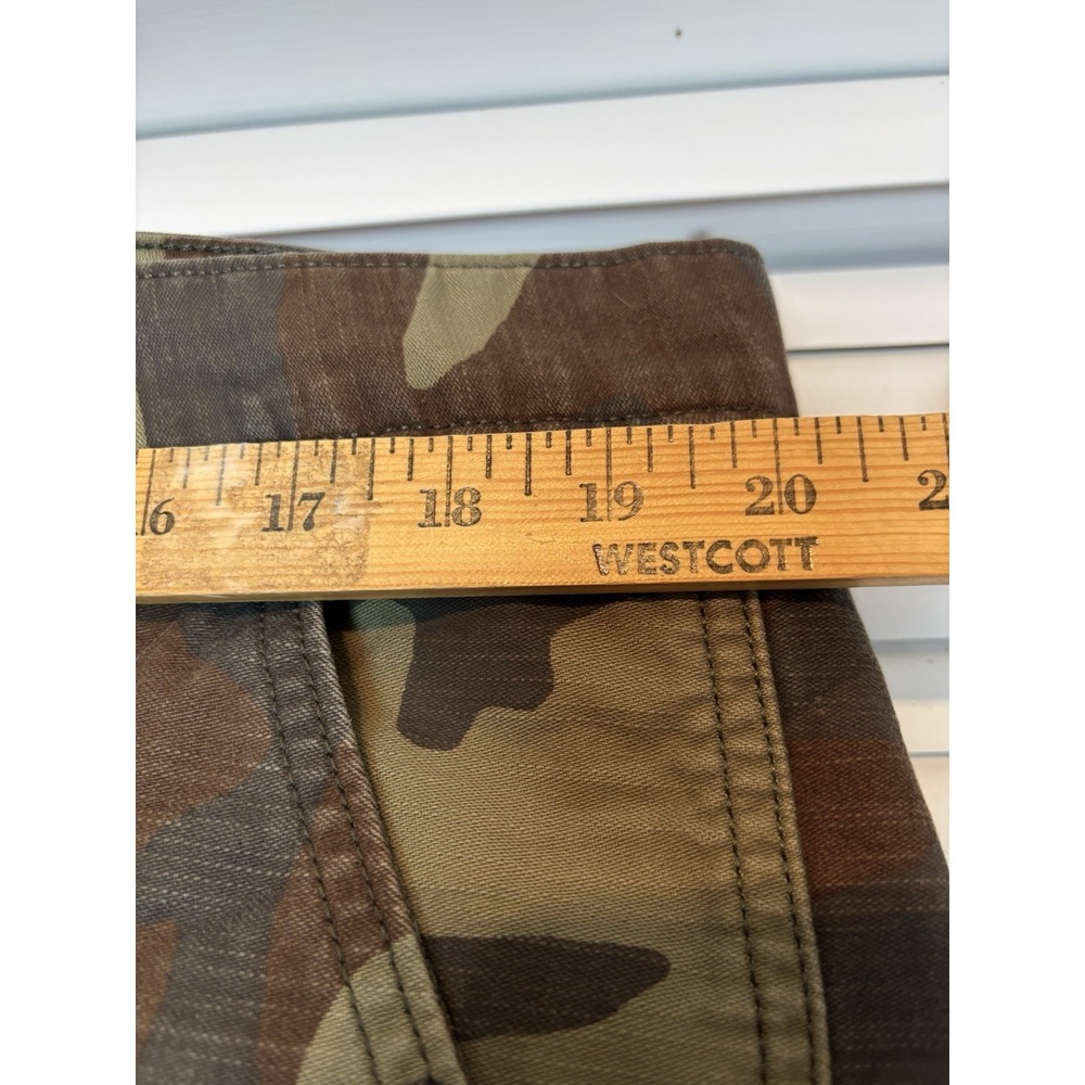 Levi's Camouflage Cargo Shorts Men's 40x9 100 % Cotton Outdoor Hiking Military - Picture 6 of 15